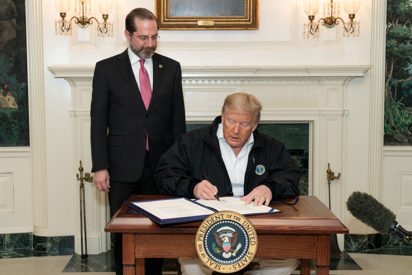 president_trump_signs_the_congressional_funding_bill_for_coronavirus_response_49627907646.jpg